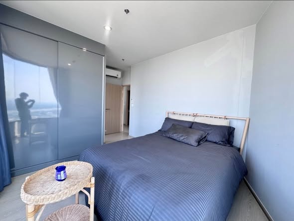 bedroom and room interior of Skyrise Avenue Sukhumvit 64