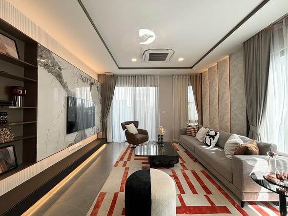 living room and bedroom of มัณฑนา บางนา กม.15 | MANTANA Bangna km. 15