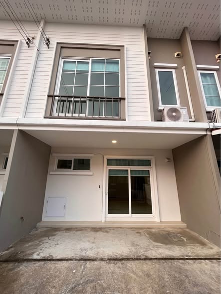 หมู่บ้านแกรนดิตี้ รังสิต-คลอง 2 (Grandity Rangsit Klong 2) | บ้านทาวน์โฮม 2 ชั้น โครงการใหม่จาก Sarithorn