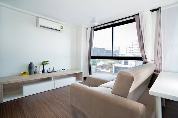 bedroom and living room of ชาโตว์ อินทาวน์ รัชดา 20-2