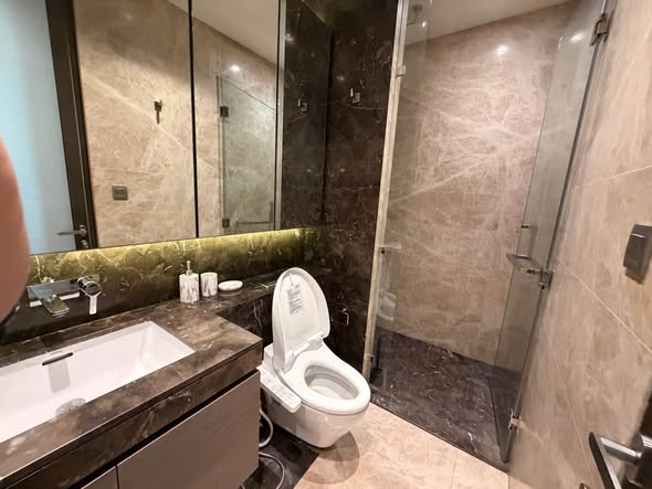 bathroom of 28 Chidlom