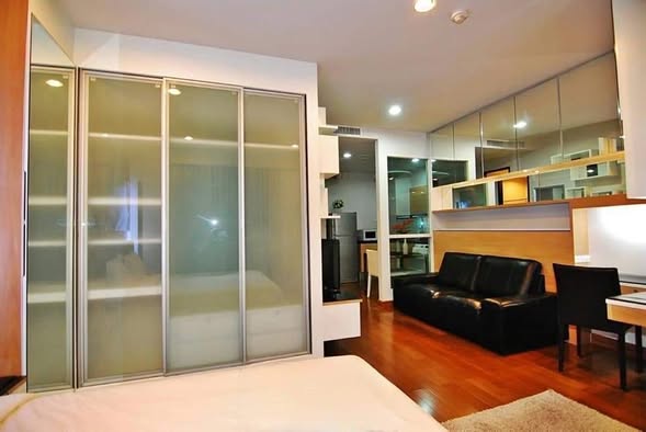 living room and bedroom and room interior of 28 Chidlom