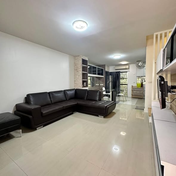 bedroom and living room of ทาวน์โฮม 3 ชั้น