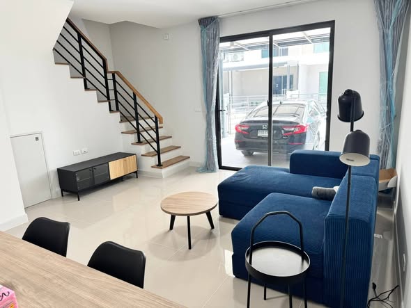 living room of พลีโน่ สุขุมวิท-บางนา 3 Pleno Sukhumvit-Bangna 3