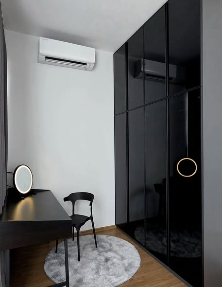 room interior and bathroom of พลีโน่ สุขุมวิท-บางนา 3 Pleno Sukhumvit-Bangna 3