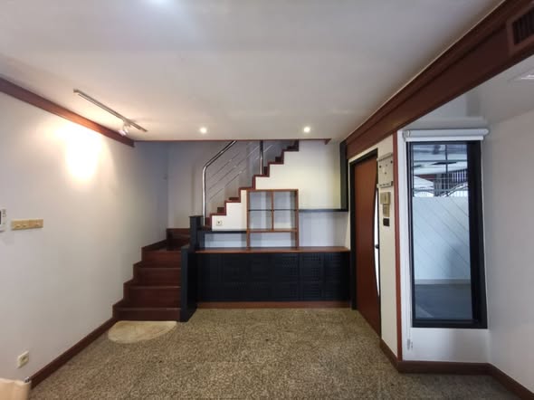 room interior of ม.เวลตัน พระราม 3
