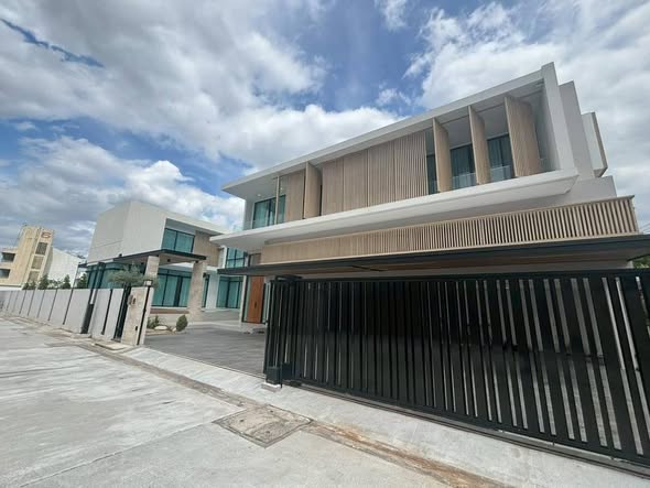 พูลวิลล่ารังสิต ริมน้ำ คลอง4 RiverFront PoolVilla Rangsit Klong4