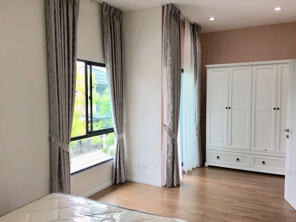 bedroom and room interior of โครงการกรีนเฮ้าส์ บ้านเดี่ยว บ้านแฝด พุทธมณฑลสาย 5 ซอยไร่ขิง30