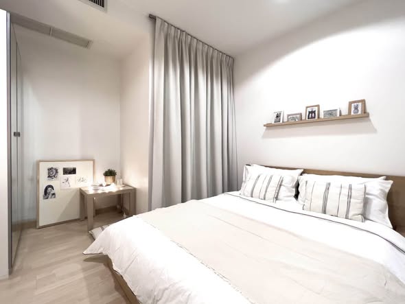bedroom of 59 Heritage