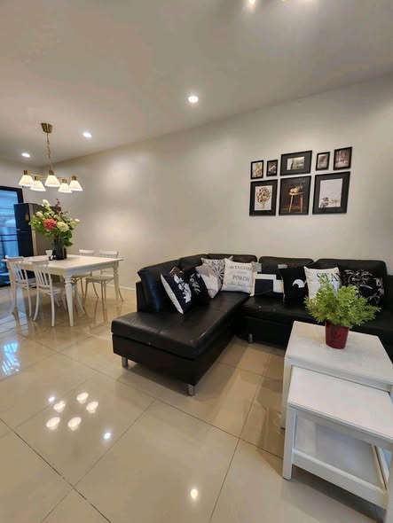 living room of พาทิโอ ศรีนครินทร์ – พระราม9