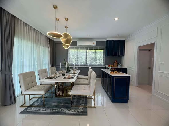 room interior of แกรนด์ สิวารมณ์ (สุขุมวิท – บางปู)