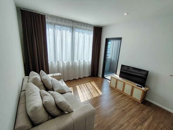 bedroom and living room of บ้านกลางเมือง พระราม 9 – กรุงเทพกรีฑา