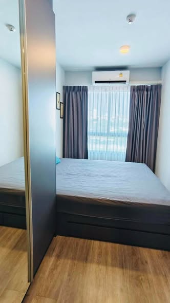 bedroom and room interior of มอนเต้ คอนโด พระราม9