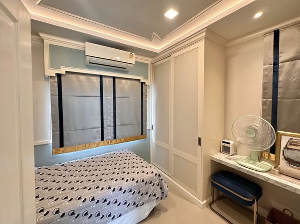 bedroom and room interior of เพรสทีจ พระราม 9-กรุงเทพกรีฑา - Prestige Rama 9-Krungthepkreetha