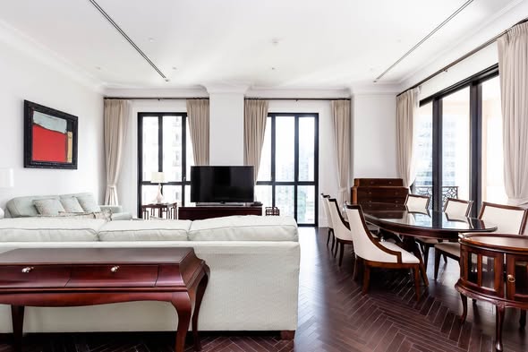 bedroom and living room of 98 Wireless