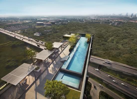 pool of A Space Me Bangna