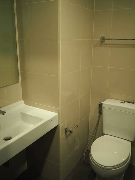 bathroom of A Space Mega 1