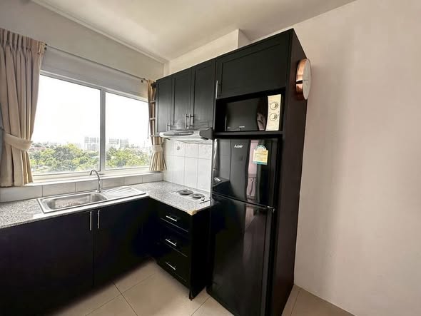 A.D. condo Hyatt