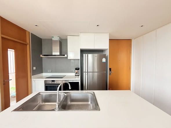 kitchen of AEQUA Residence Sukhumvit 49 dad no3