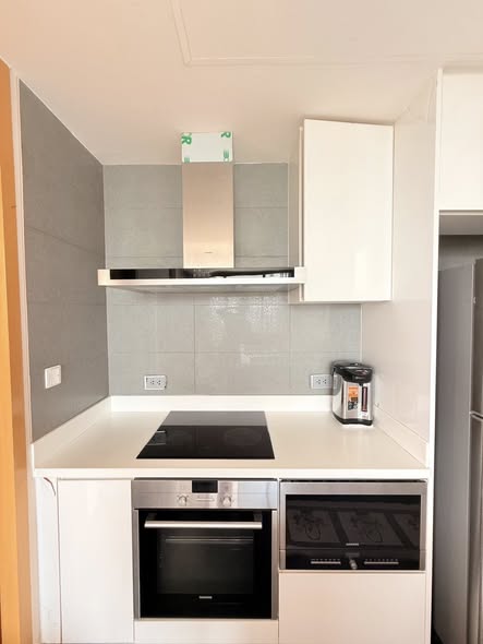 kitchen of AEQUA Residence Sukhumvit 49 dad no3