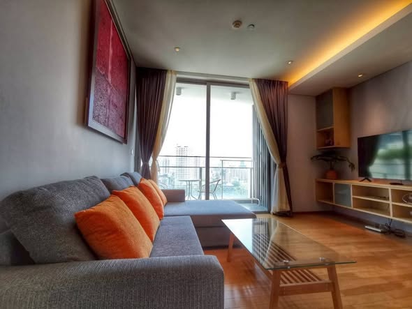 living room and bedroom of AEQUA Residence Sukhumvit 49 dad no3