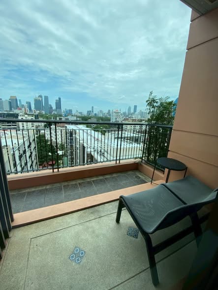 Aguston Sukhumvit 22