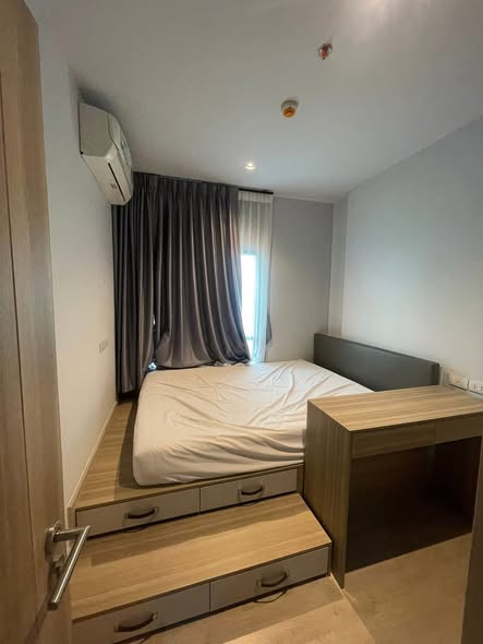 bedroom of Altitude Unicorn Sathorn
