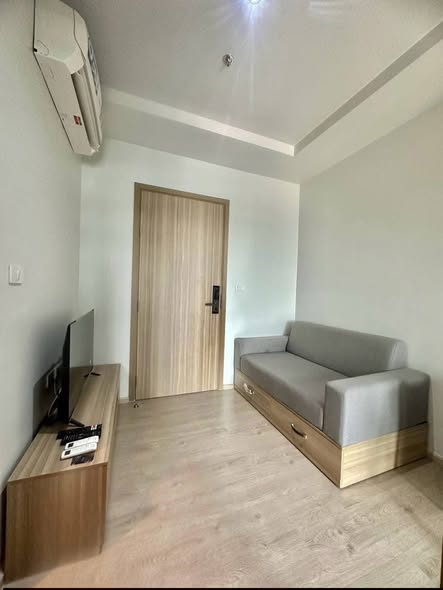bedroom of Altitude Unicorn Sathorn