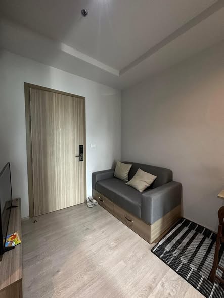 bedroom and room interior of Altitude Unicorn Sathorn