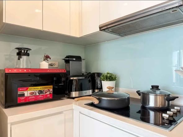 kitchen of Amanta Lumphini