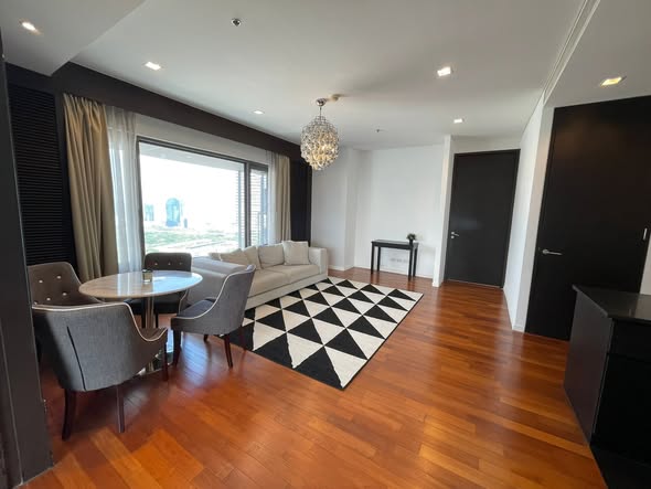 living room of Amanta Lumphini
