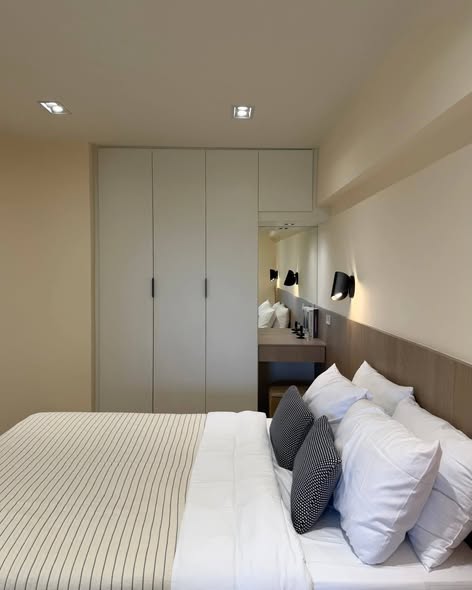 bedroom and room interior of Angket Pavilion
