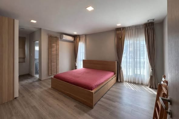 bedroom of Anya Bangna – Ramkamhaeng 2