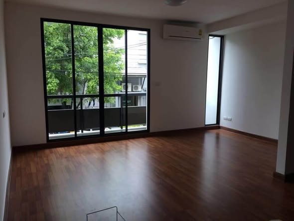 Areeya Mandarina Sukhumvit 77