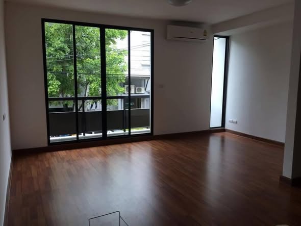 Areeya Mandarina Sukhumvit 77