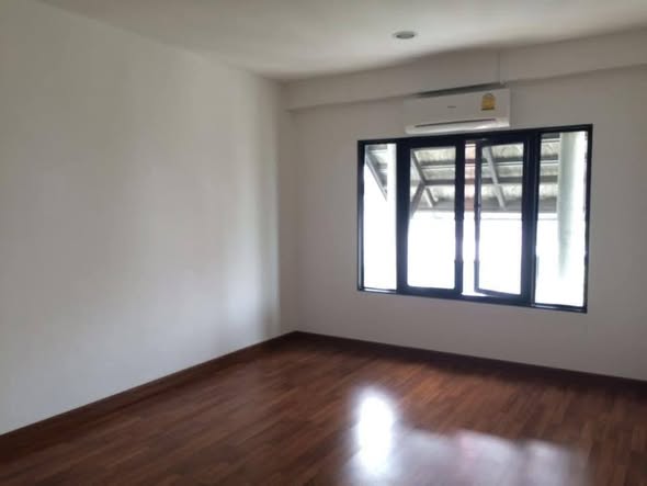 room interior of Areeya Mandarina Sukhumvit 77