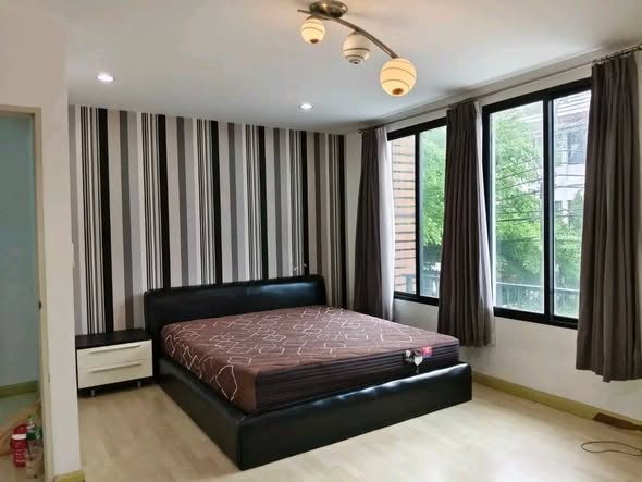 bedroom of Areeya Mova