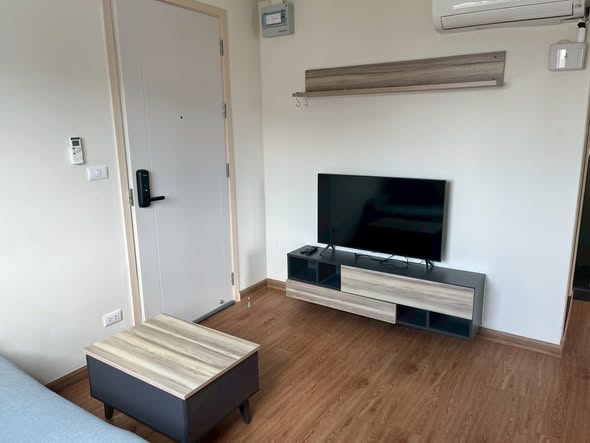 bedroom and room interior of Arise Ratchada 19 Condominium