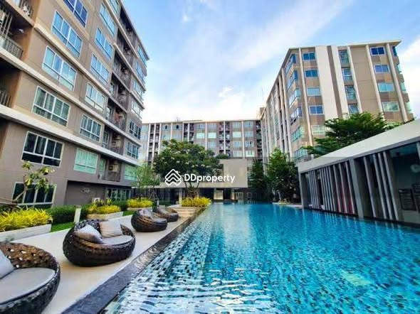 pool of Arise Ratchada 19 Condominium