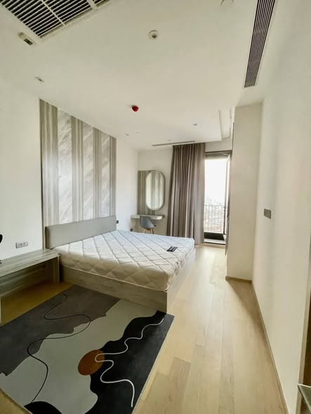 bedroom of Ashton Asoke