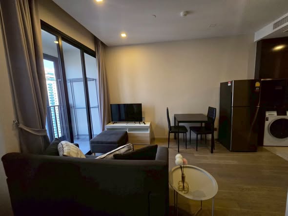 living room and bedroom of Ashton Asoke