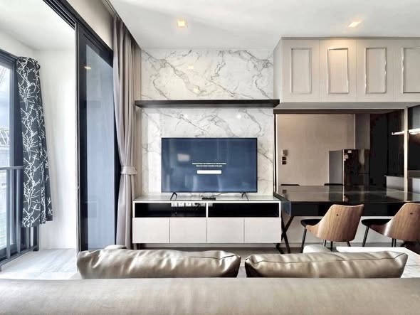 living room and bedroom and kitchen of Ashton Asoke