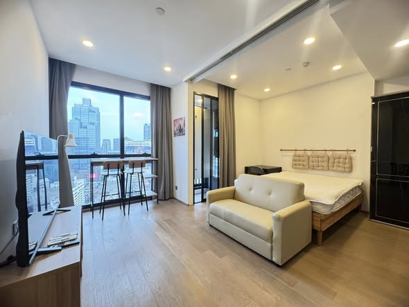 bedroom of Ashton Chula-Silom