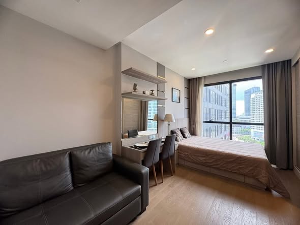 bedroom of Ashton Chula-Silom