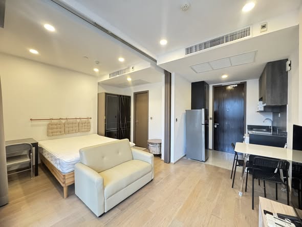 bedroom of Ashton Chula-Silom