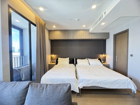 bedroom of Ashton Chula-Silom