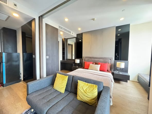 bedroom of Ashton Chula-Silom