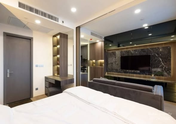 bedroom of Ashton Chula-Silom