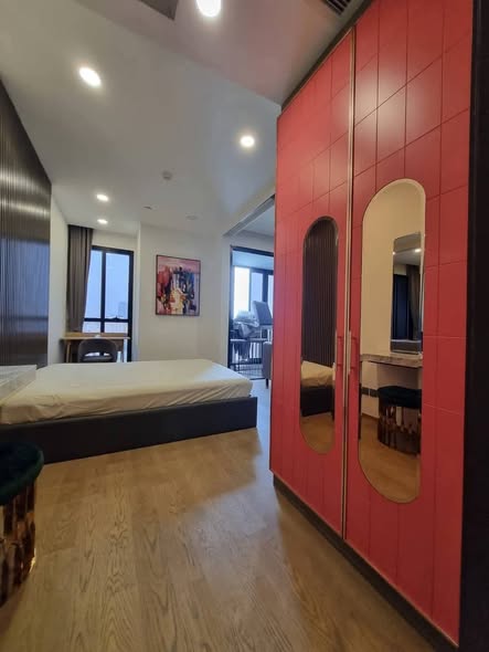bedroom and room interior of Ashton Chula-Silom