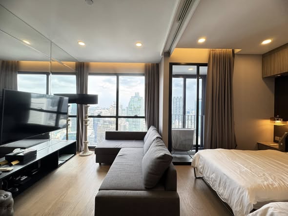 living room and bedroom of Ashton Chula-Silom